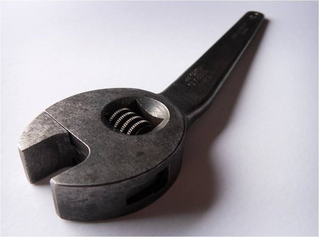 Clyburn Spanner head